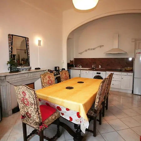 Les Violettes Apartment *