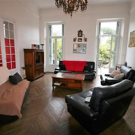 Les Violettes Apartment